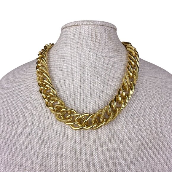 Vintage  Gold Tone Chunky Statement Necklace For Women - Picture 1 of 4